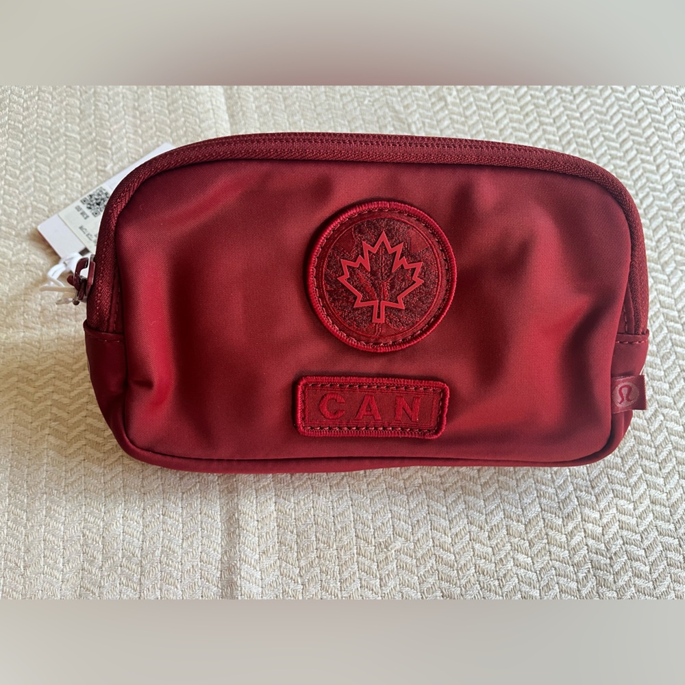 Lululemon mini belt bag